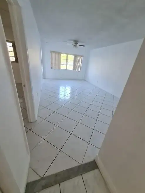 2820 NE 201ST Terrace # F106, Aventura FL 33180 photo 3