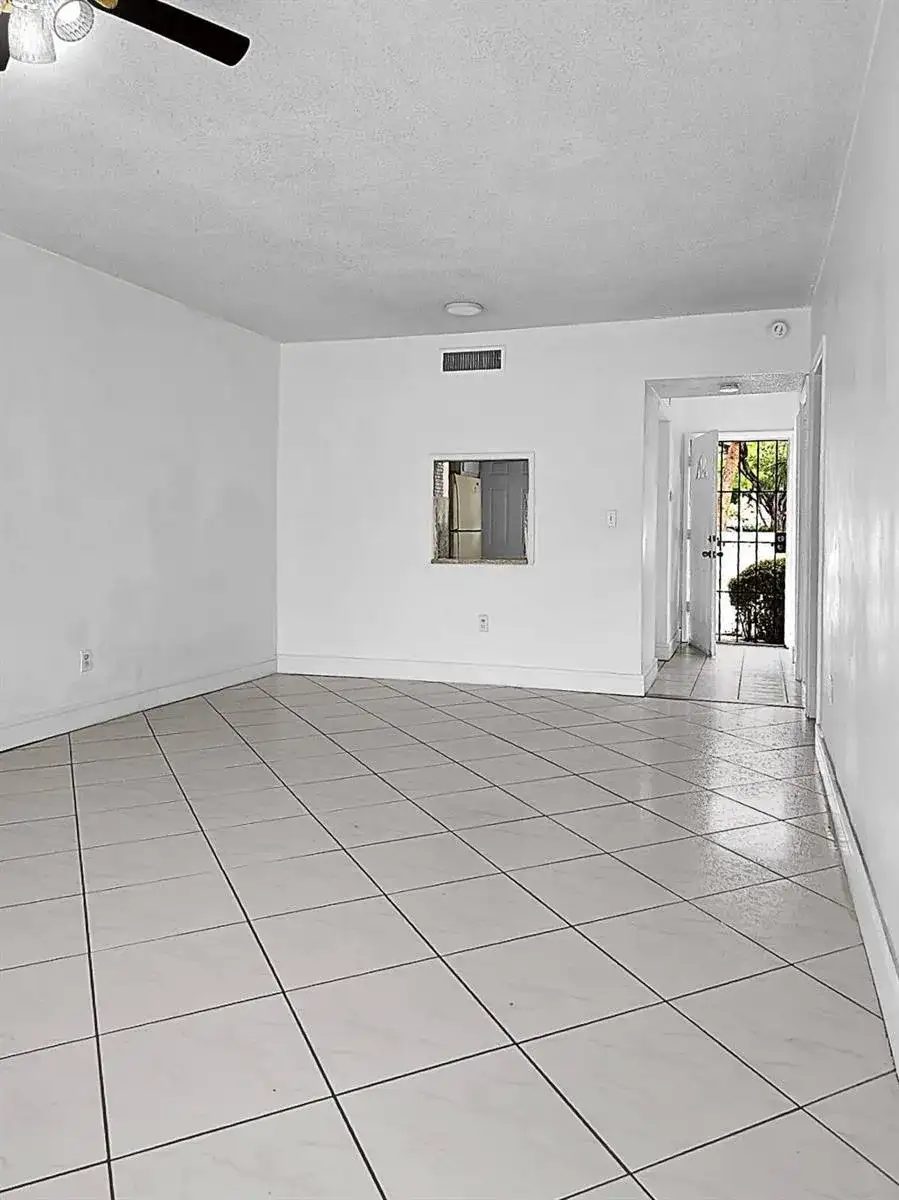 2820 NE 201ST Terrace # F106, Aventura FL 33180 photo 4