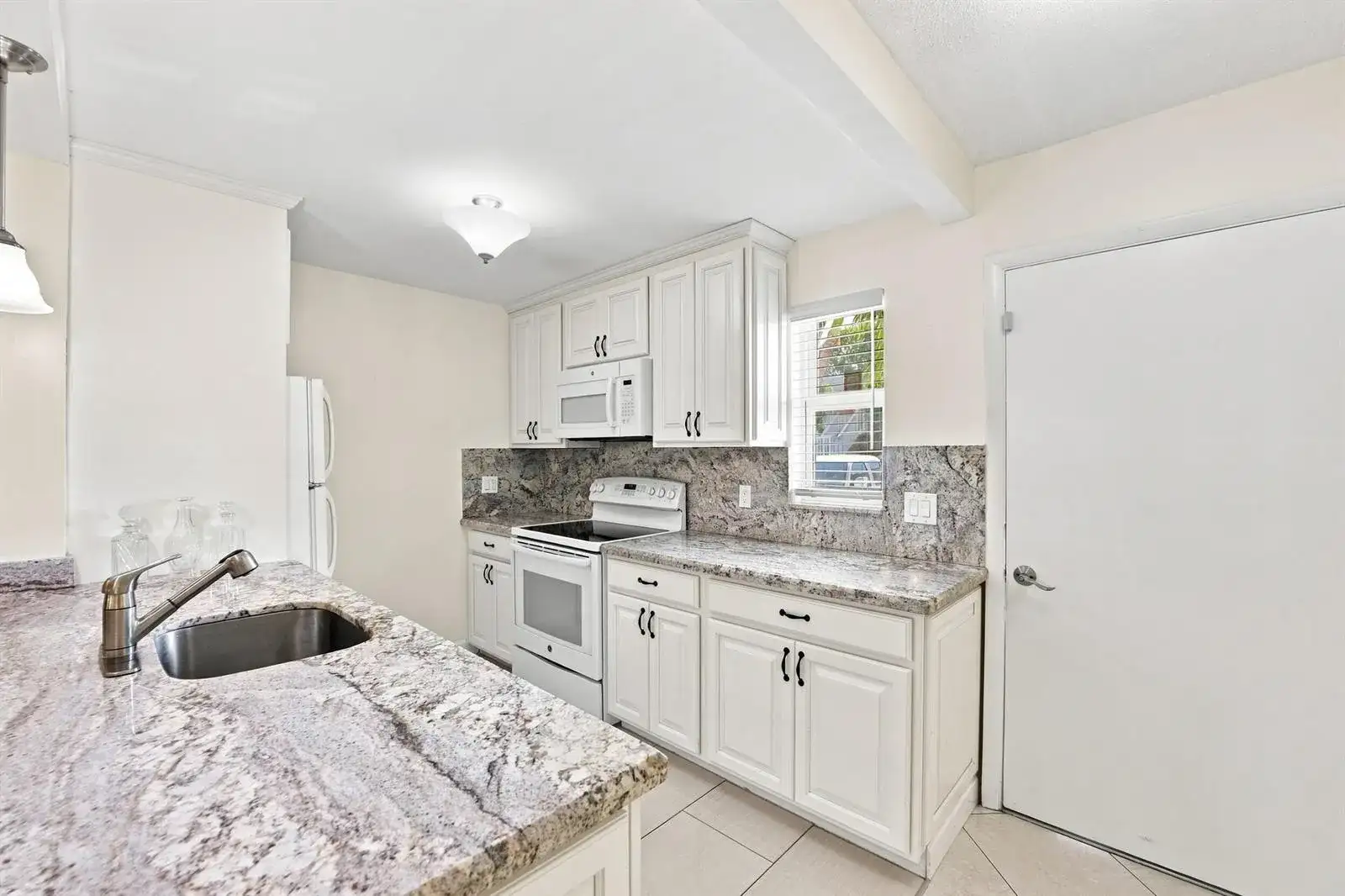 2223 NE 1st Court # 101, Boynton Beach FL 33435 photo 4