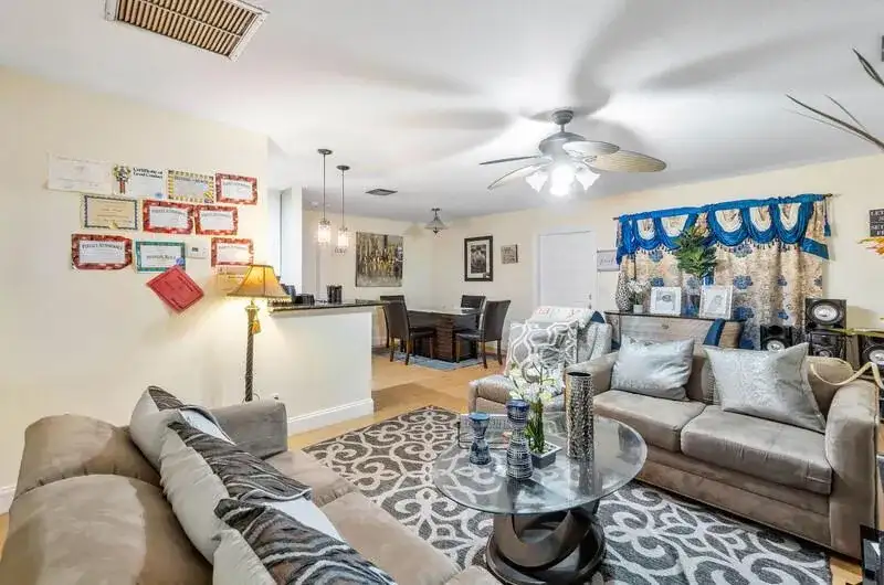 2 CROSSINGS Circle E, Boynton Beach FL 33435 photo 3