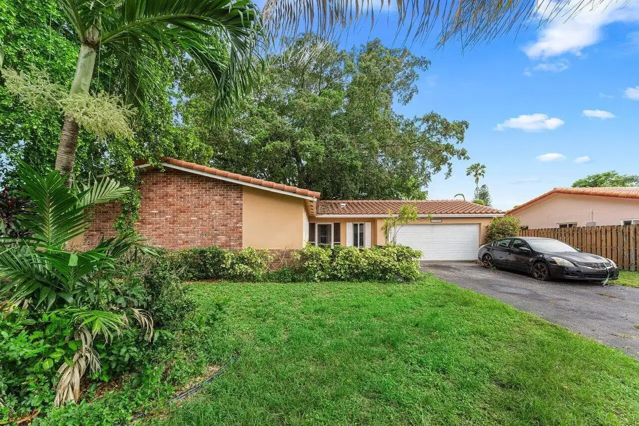 11260 NW 41st Street, Coral Springs FL 33065 photo 2