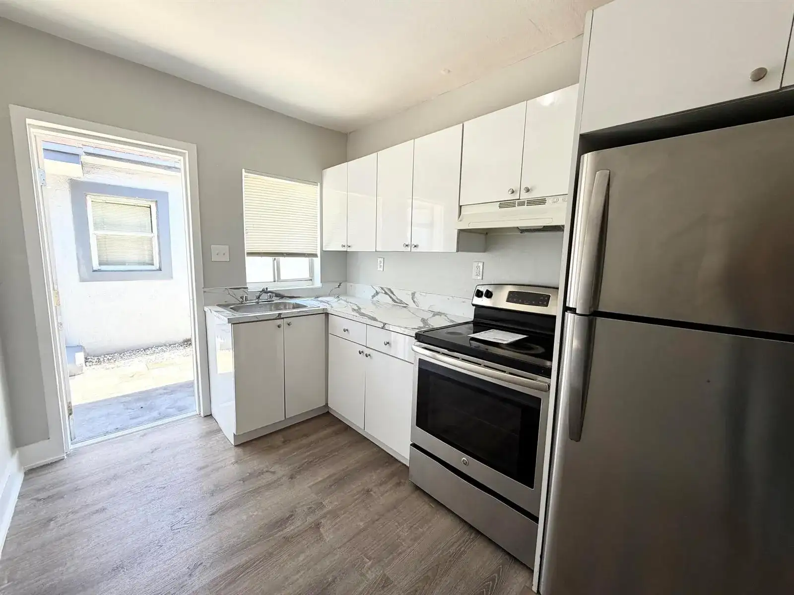 614 NE 3rd Street # 8, Hallandale Beach FL 33009 photo 4