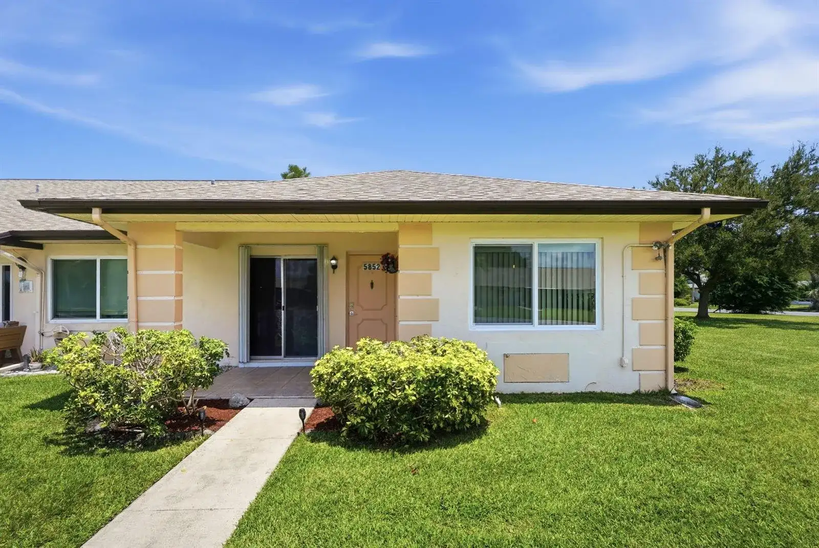 5852 Dream Court # 35D, Fort Pierce FL 34982 photo 2