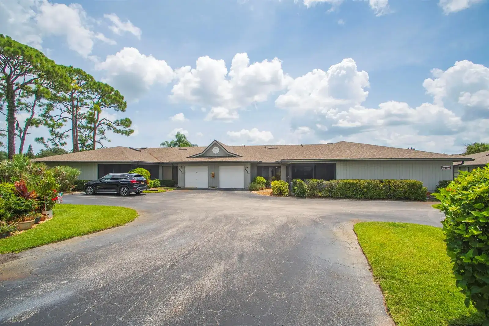 646 CENTRE SW # 102, Vero Beach FL 32962 photo 2