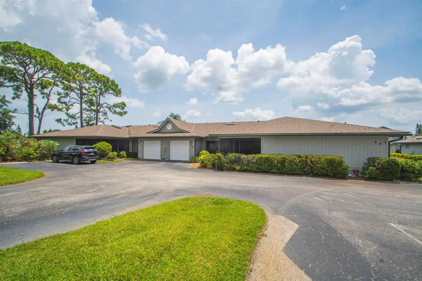 646 CENTRE SW # 102, Vero Beach FL 32962 photo 3