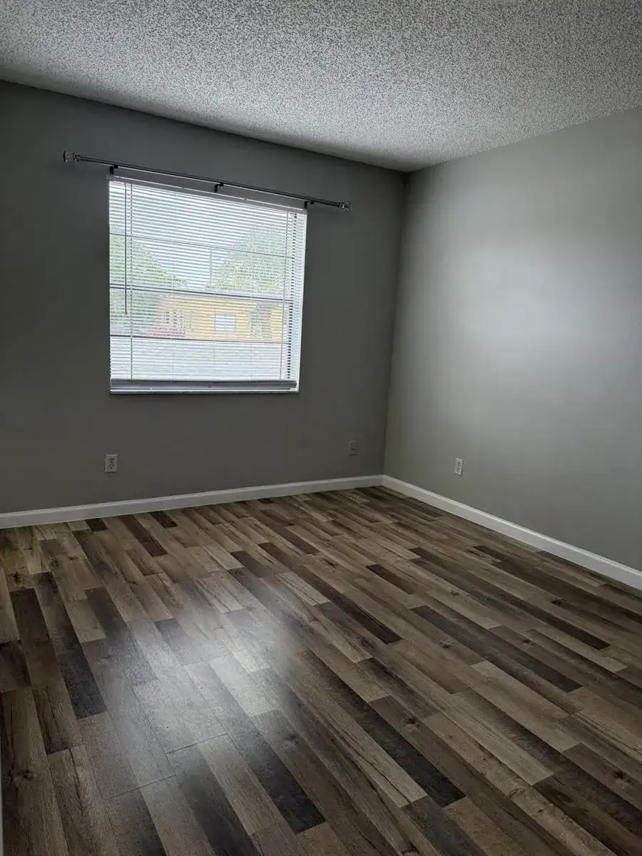 1409 LAKE Avenue # 6, FL 33460 photo 4