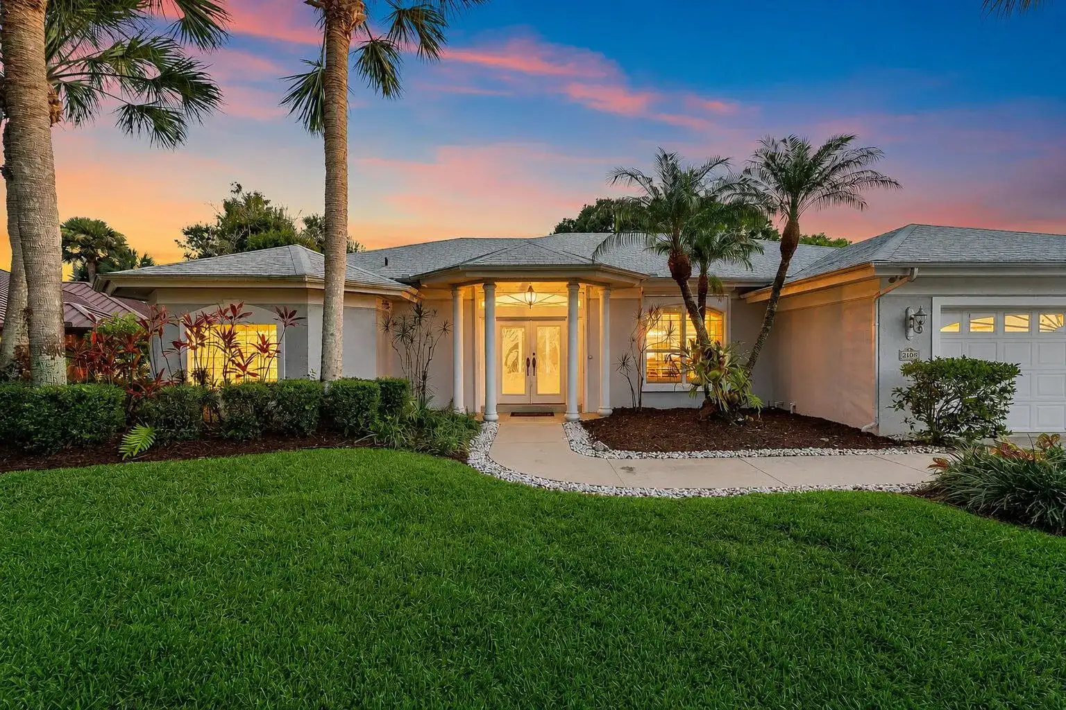 2108 SW Oakwater Point, Palm City FL 34990 photo 2