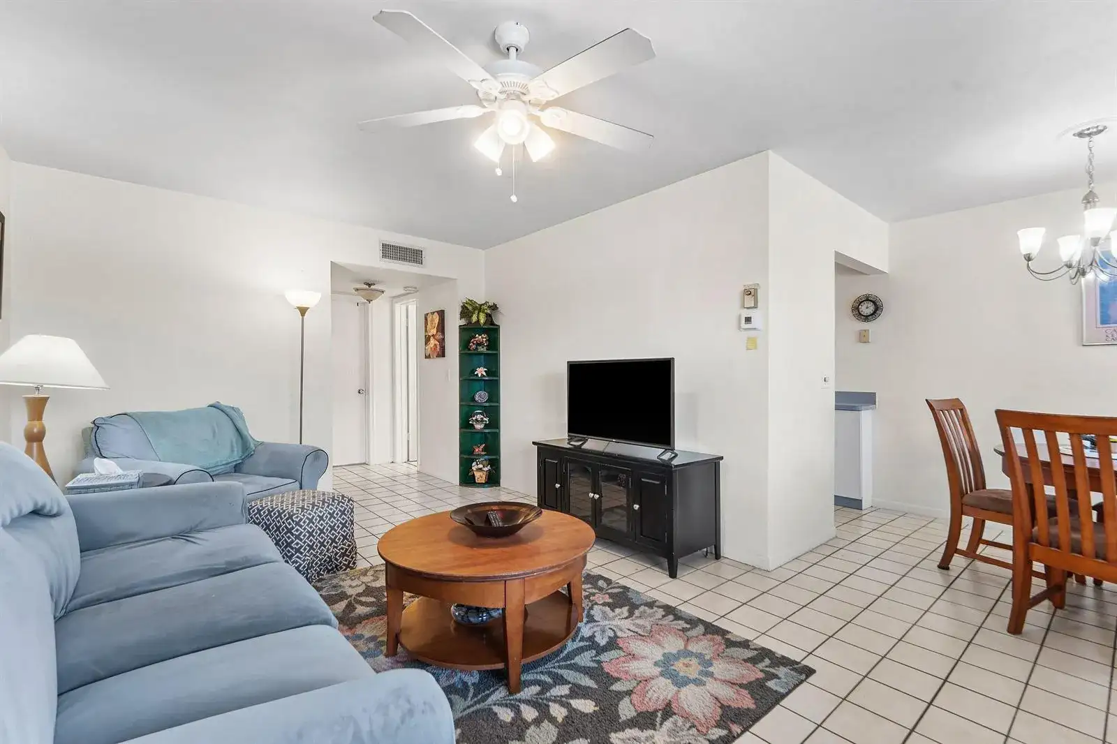3160 LAKE OSBORNE Drive Unit 206, FL 33461 photo 5