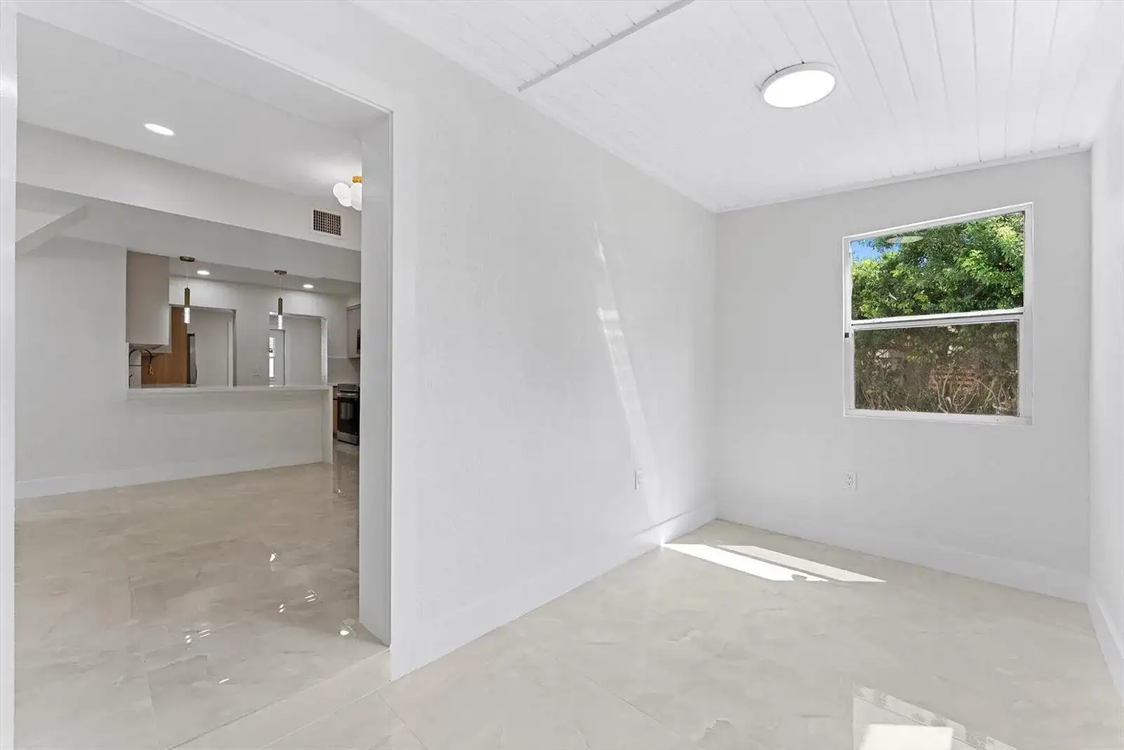 431 Ficus Tree Drive, Lantana FL 33462 photo 4