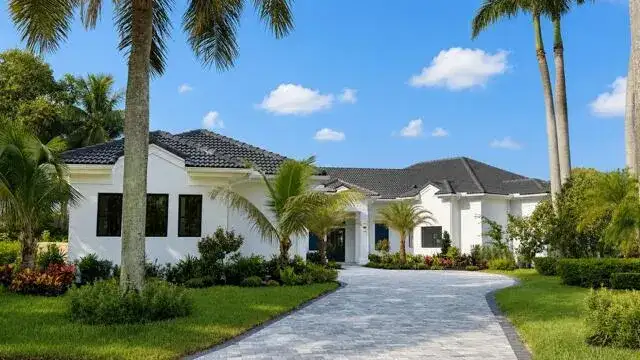 2525 Seminole Circle, West Palm Beach FL 33409 photo 2