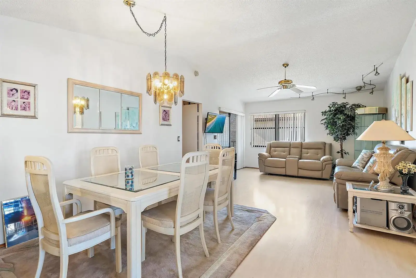 7633 Tahiti Lane # 204, Lake Worth FL 33467 photo 2