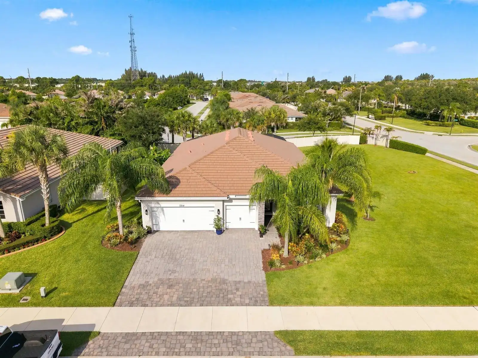 7314 SW KANTNER Drive, Stuart FL 34997 photo 2
