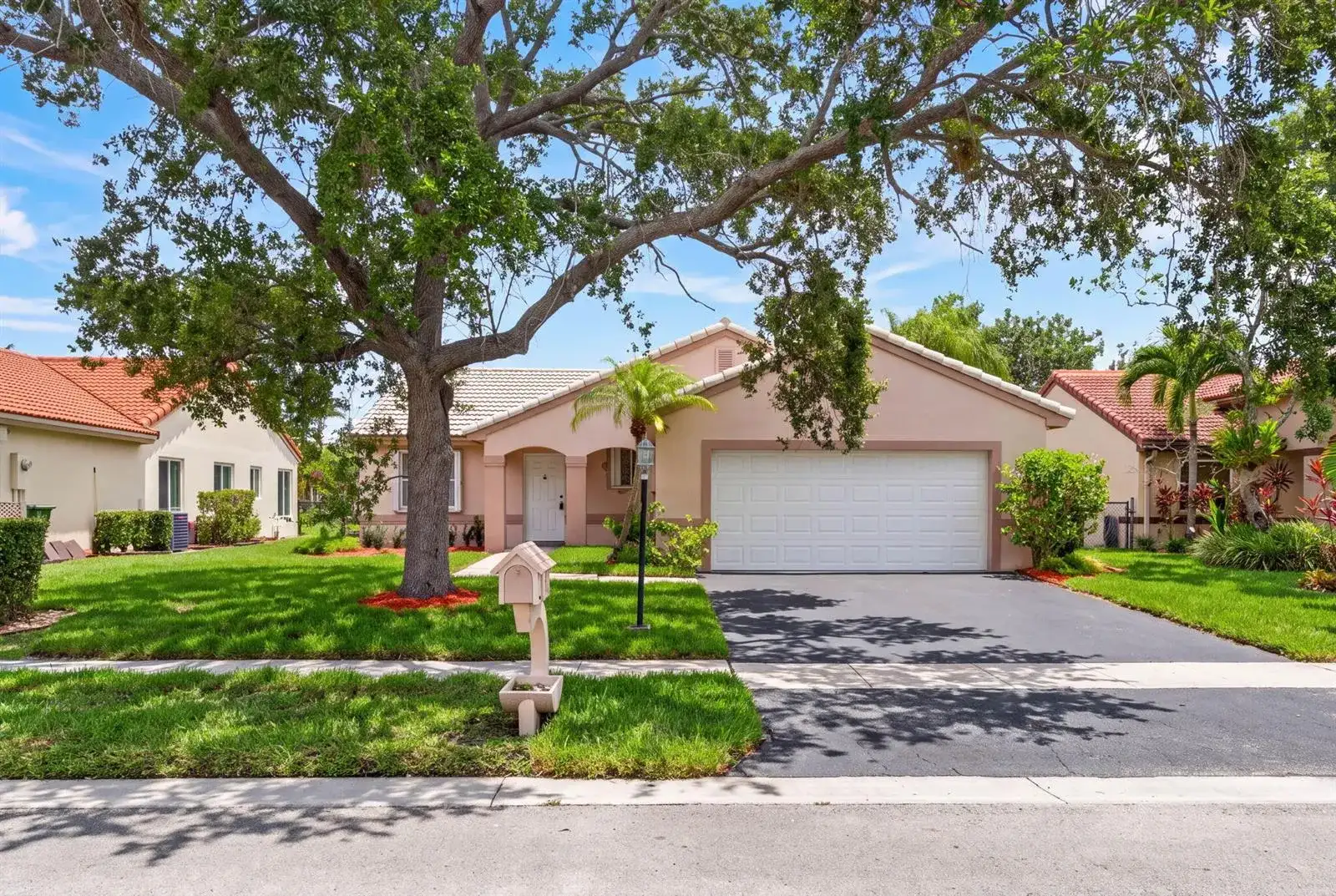 18871 NW 2ND Street, Pembroke Pines FL 33029 photo 2