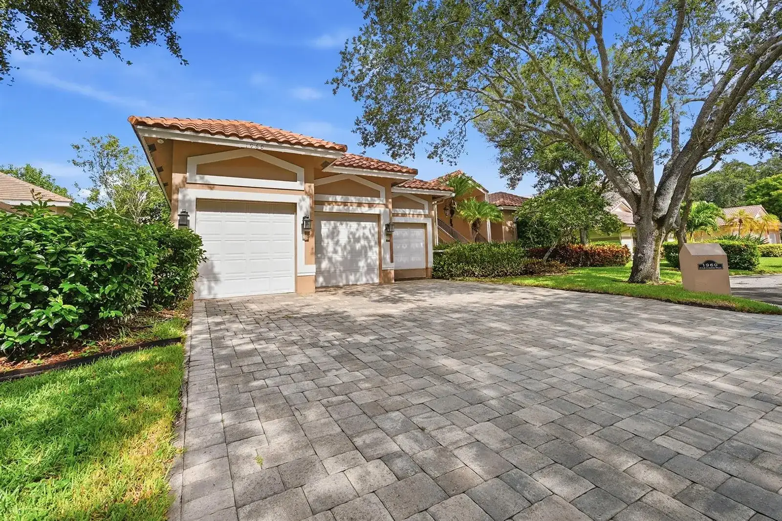 1960 HARTFORD Way, Coral Springs FL 33071 photo 5