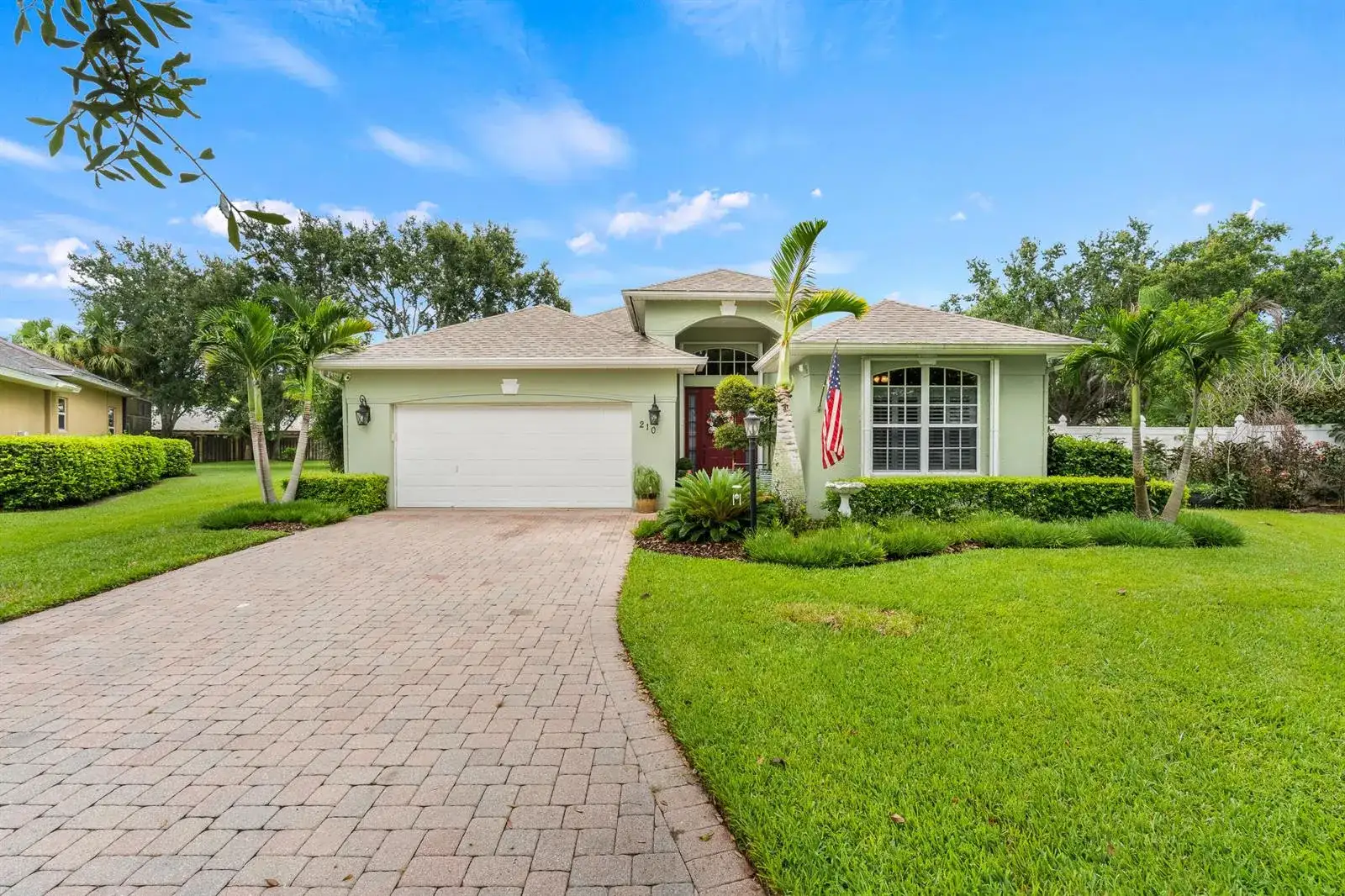 210 CHAMPAGNE Court SW, Vero Beach FL 32968 photo 5