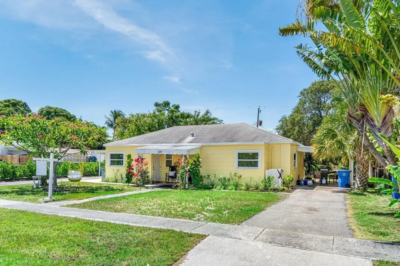 124 Mayfield Road, Lantana FL 33462 photo 3