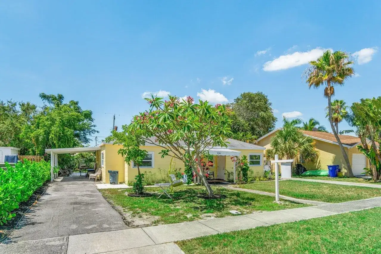 124 Mayfield Road, Lantana FL 33462 photo 4