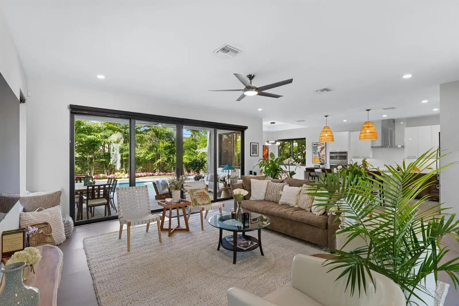 238 SE 4TH Avenue, Delray Beach FL 33483 photo 3