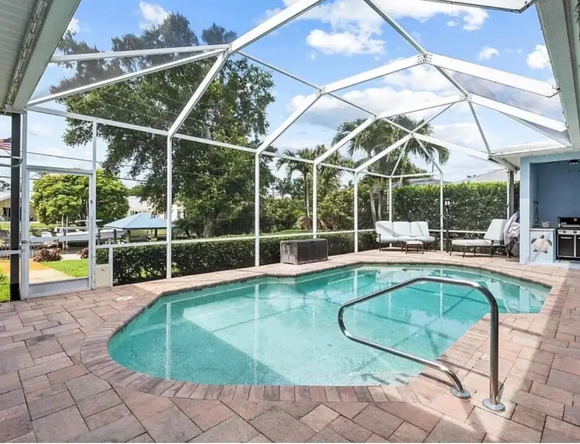 512 SW South Carolina Drive, Stuart FL 34994 photo 3