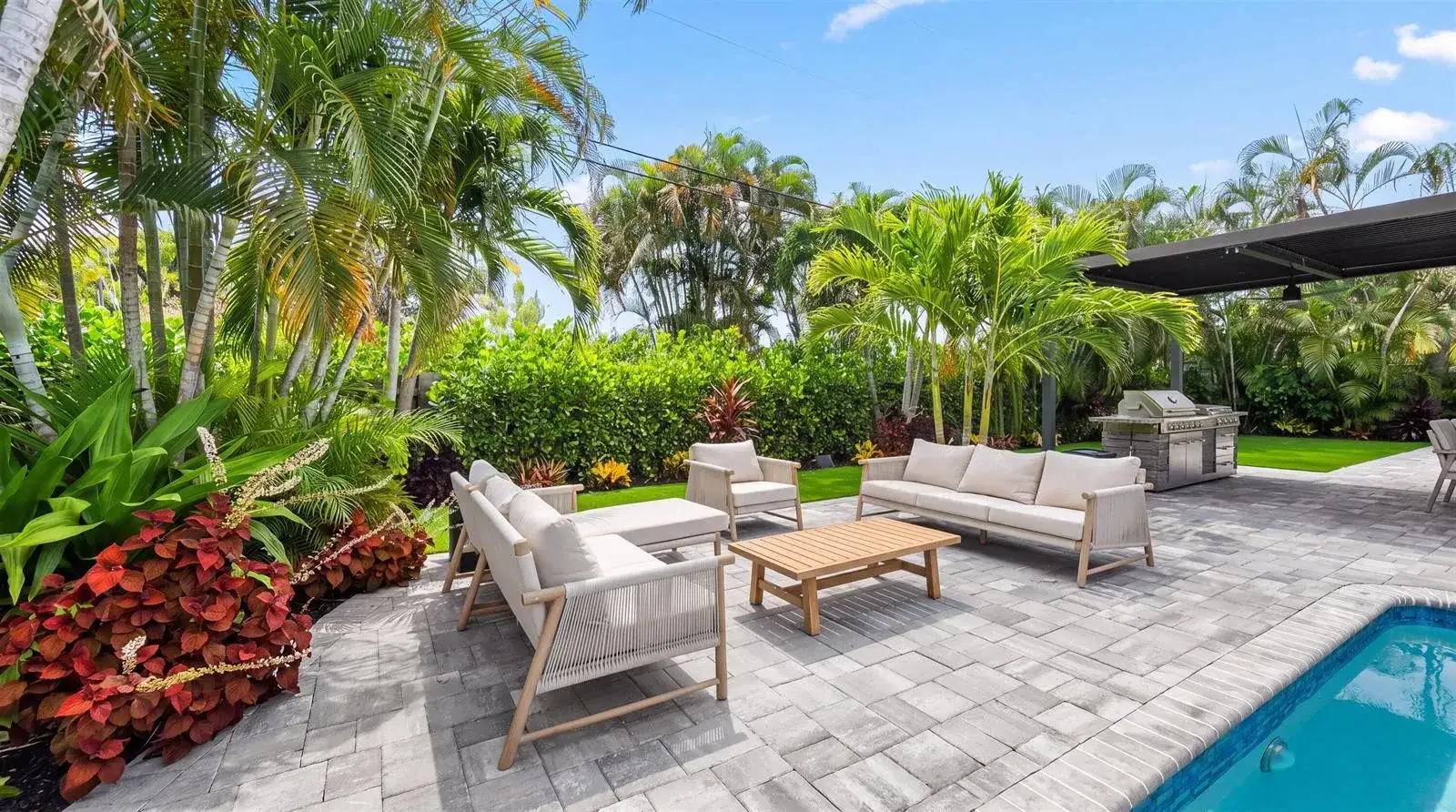 765 Lagoon Drive, North Palm Beach FL 33408 photo 2