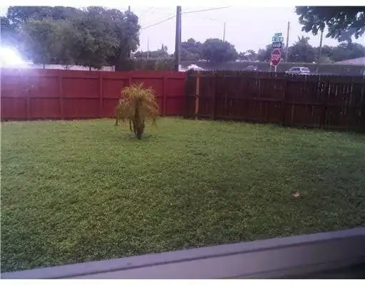7000 TYLER Street, Hollywood FL 33024 photo 4