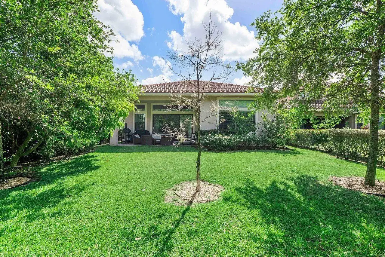 8251 CANOPY Terrace, Parkland FL 33076 photo 3