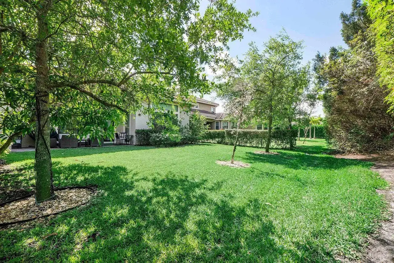 8251 CANOPY Terrace, Parkland FL 33076 photo 4