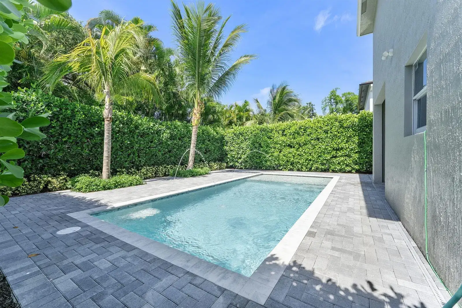 430 LUCKY Lane, Delray Beach FL 33444 photo 2