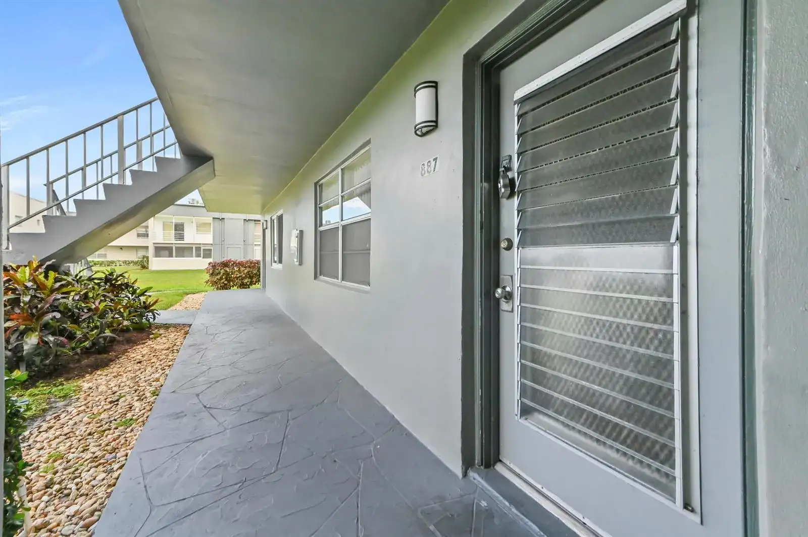 887 Normandy S, Delray Beach FL 33484 photo 2
