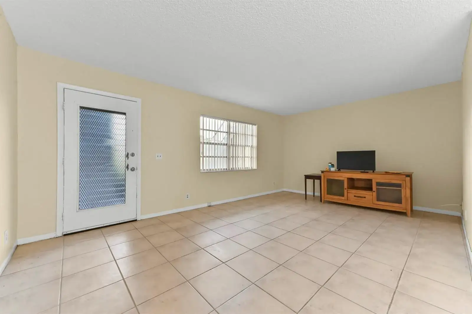 887 Normandy S, Delray Beach FL 33484 photo 4