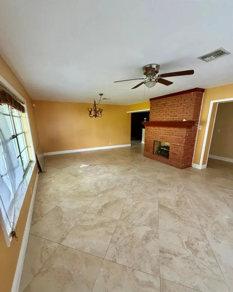 2425 Ceceile Avenue, West Palm Beach FL 33417 photo 3