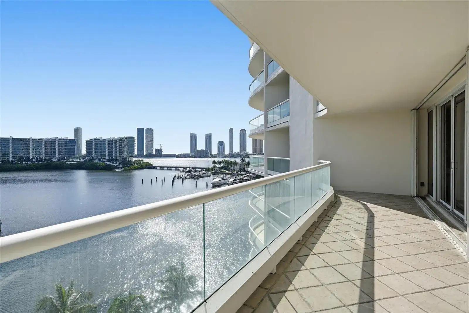 7000 W Island Boulevard # 907, Aventura FL 33160 photo 3