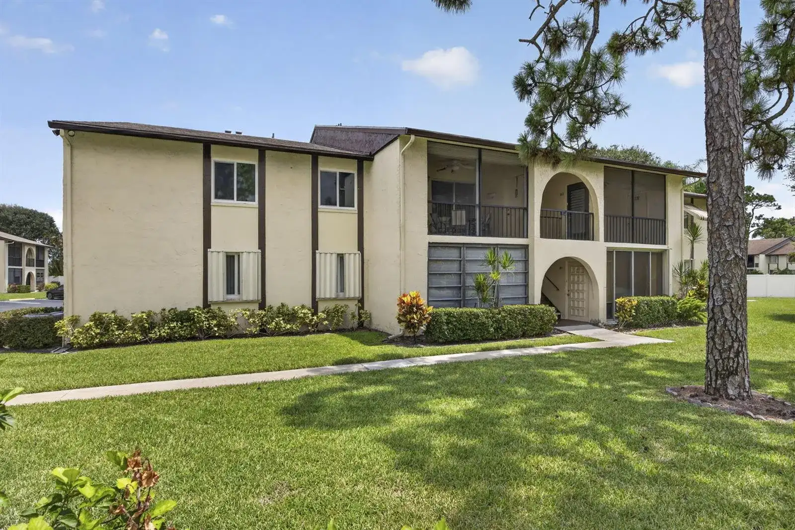 3625 La Aires Court # 2, FL 33463 photo 2