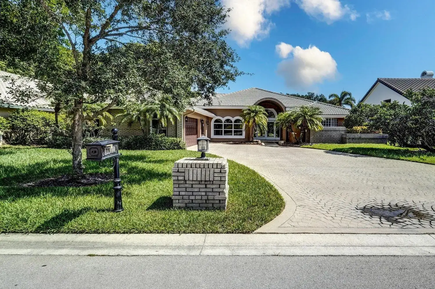 11999 Classic Drive, Coral Springs FL 33071 photo 2