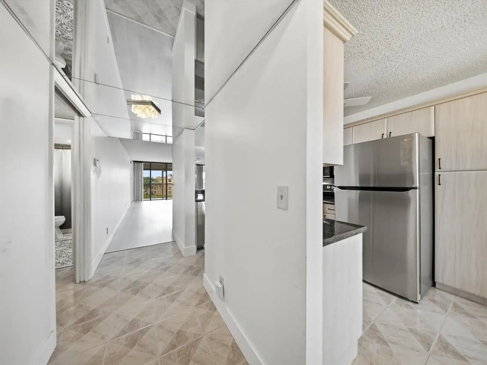 6539 CORAL LAKE Drive # 403, Margate FL 33063 photo 3