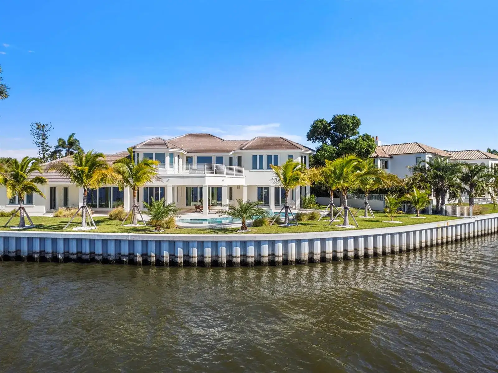 526 Point Lane, Vero Beach FL 32963 photo 2