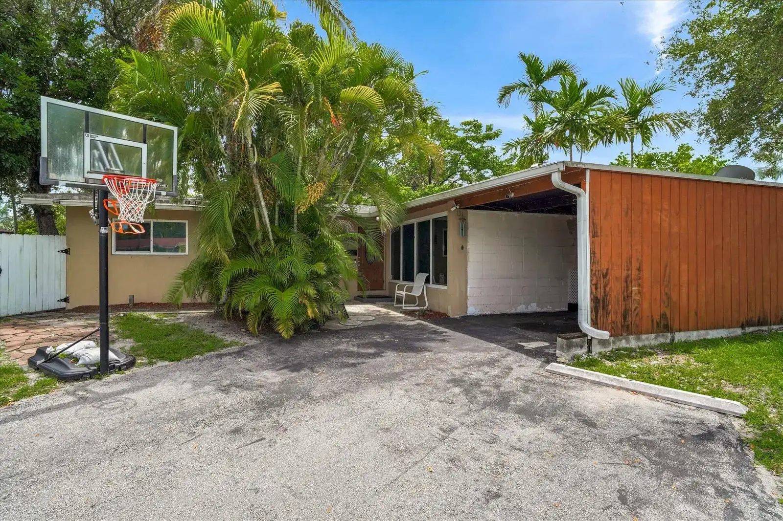 308 NW 27TH Street, Wilton Manors FL 33311 photo 3