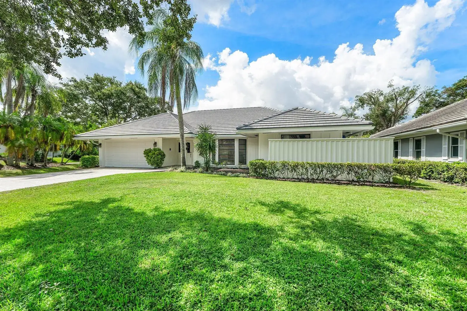 13 St Giles Road, Palm Beach Gardens FL 33418 photo 2
