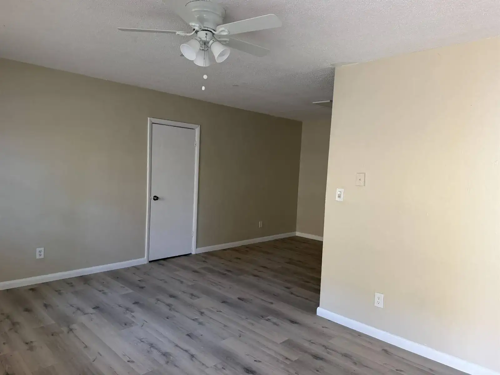 1004 NW 2nd Street # 1, Fort Lauderdale FL 33311 photo 2