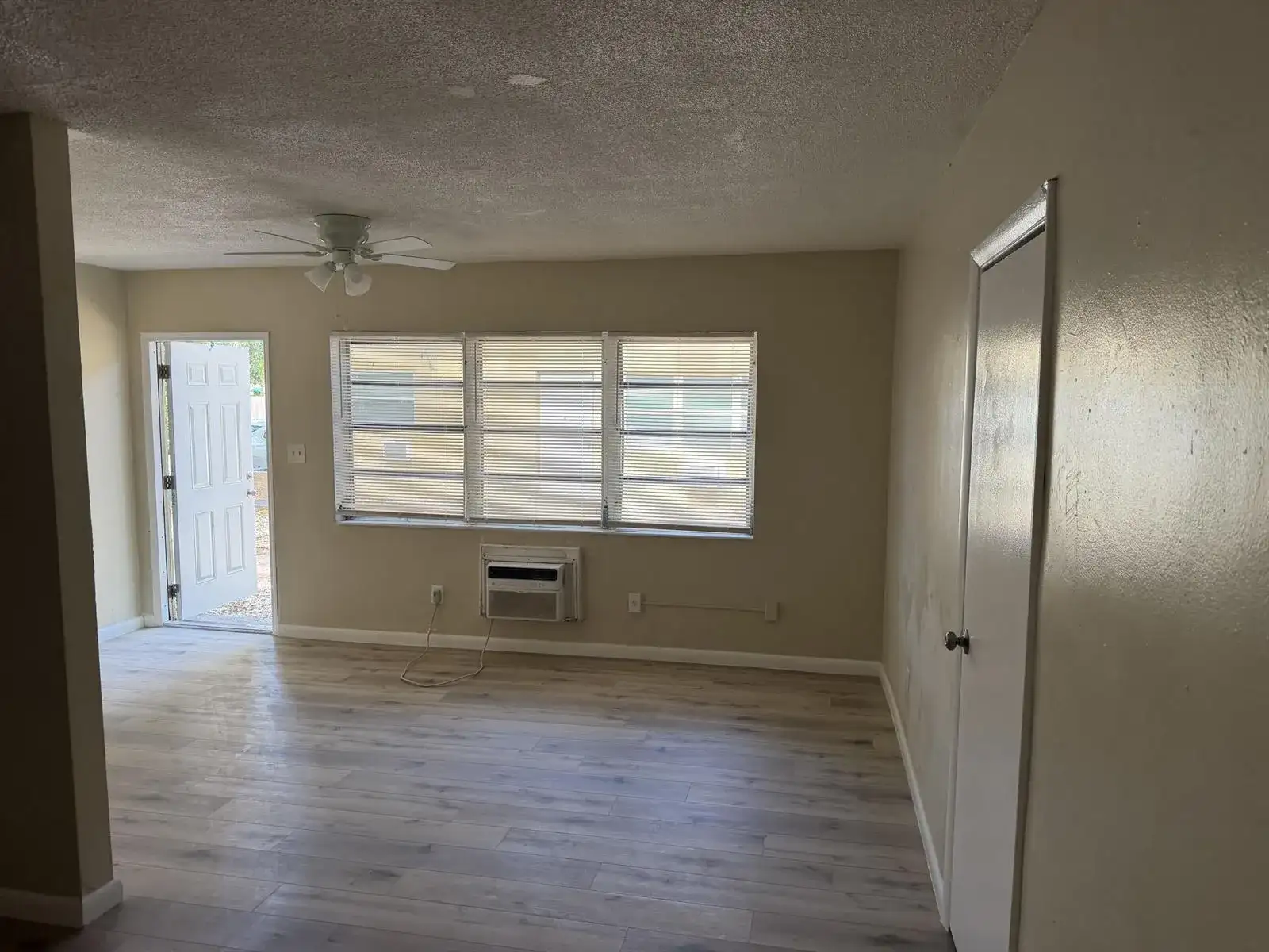 1004 NW 2nd Street # 1, Fort Lauderdale FL 33311 photo 5