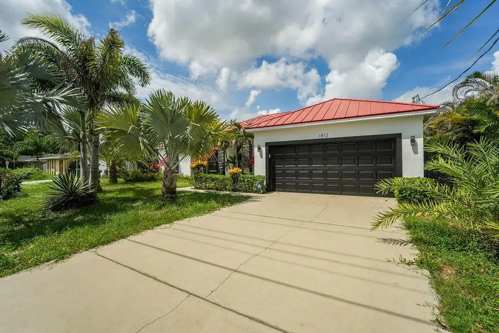 1812 SE FALLON Drive, Port St. Lucie FL 34983 photo 3