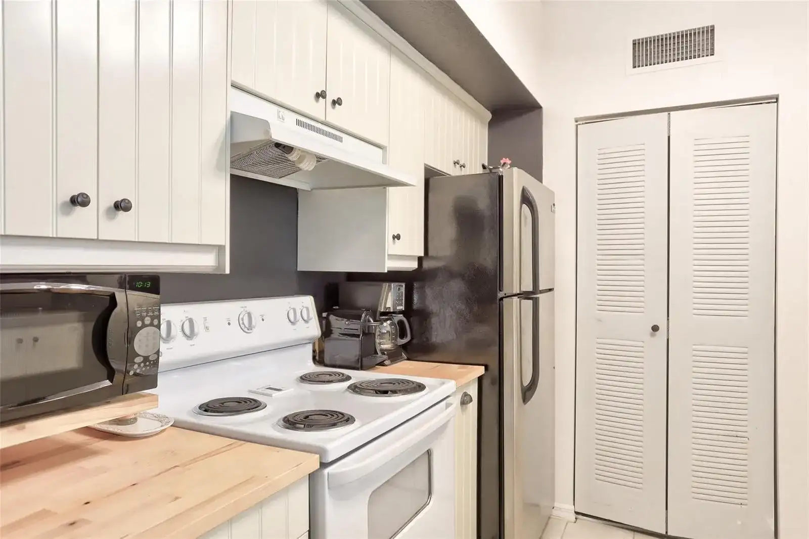 322 VILLA Circle # 322, Boynton Beach FL 33435 photo 5