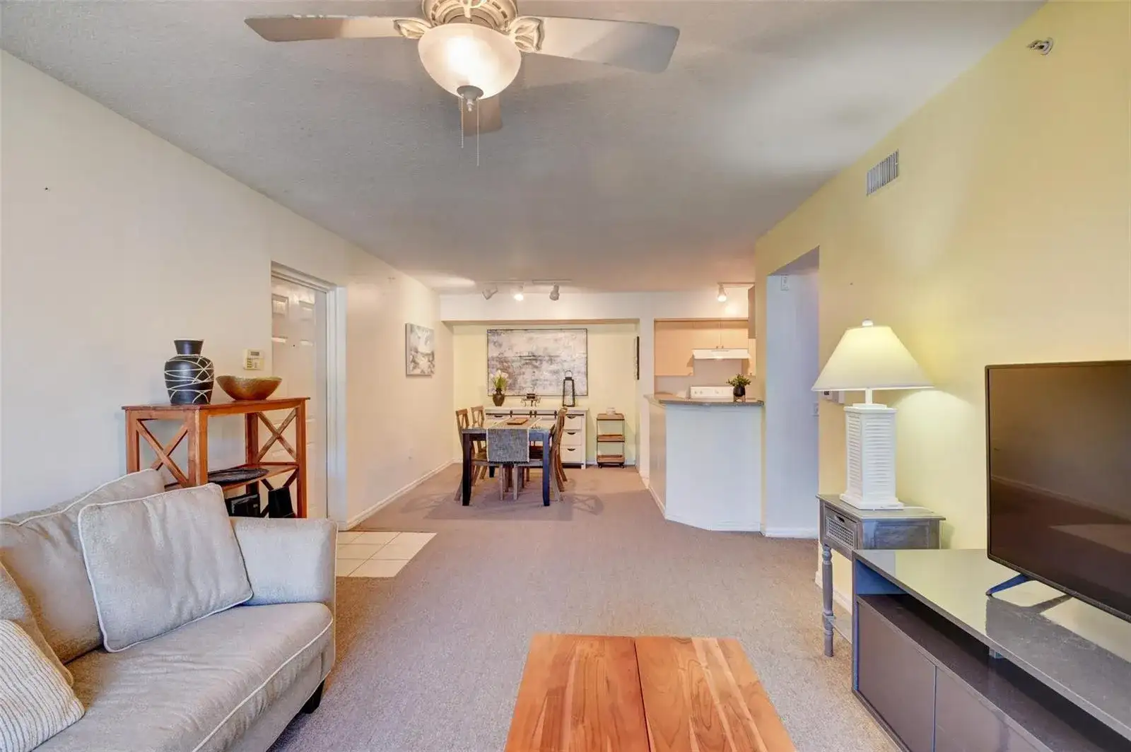 703 VILLA Circle # 703, Boynton Beach FL 33435 photo 2