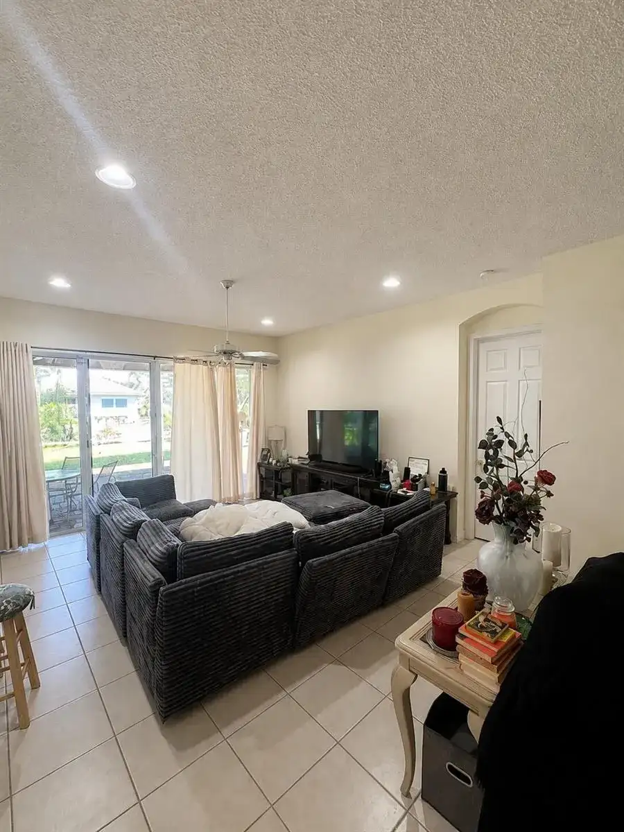 8819 DOWNING Street, Boynton Beach FL 33472 photo 5