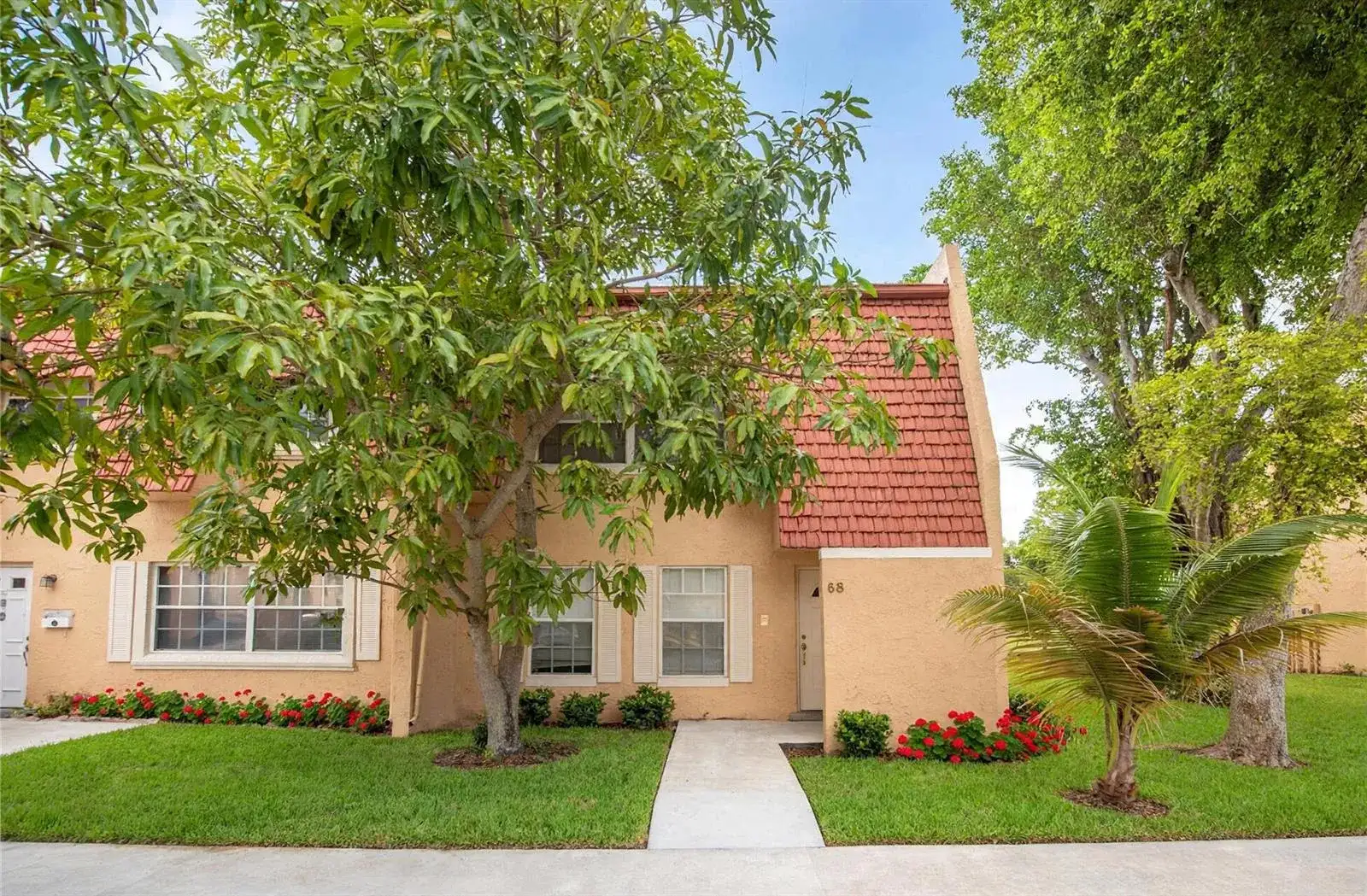 58 Ann Lee Lane, Tamarac FL 33319 photo 2