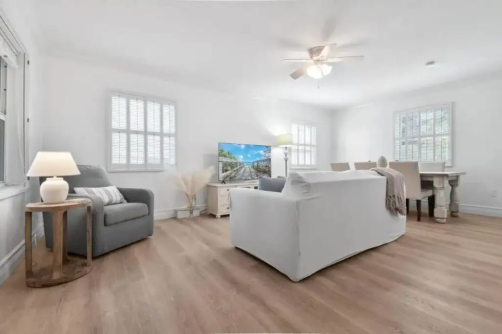 941 Ocean Drive, Juno Beach FL 33408 photo 3