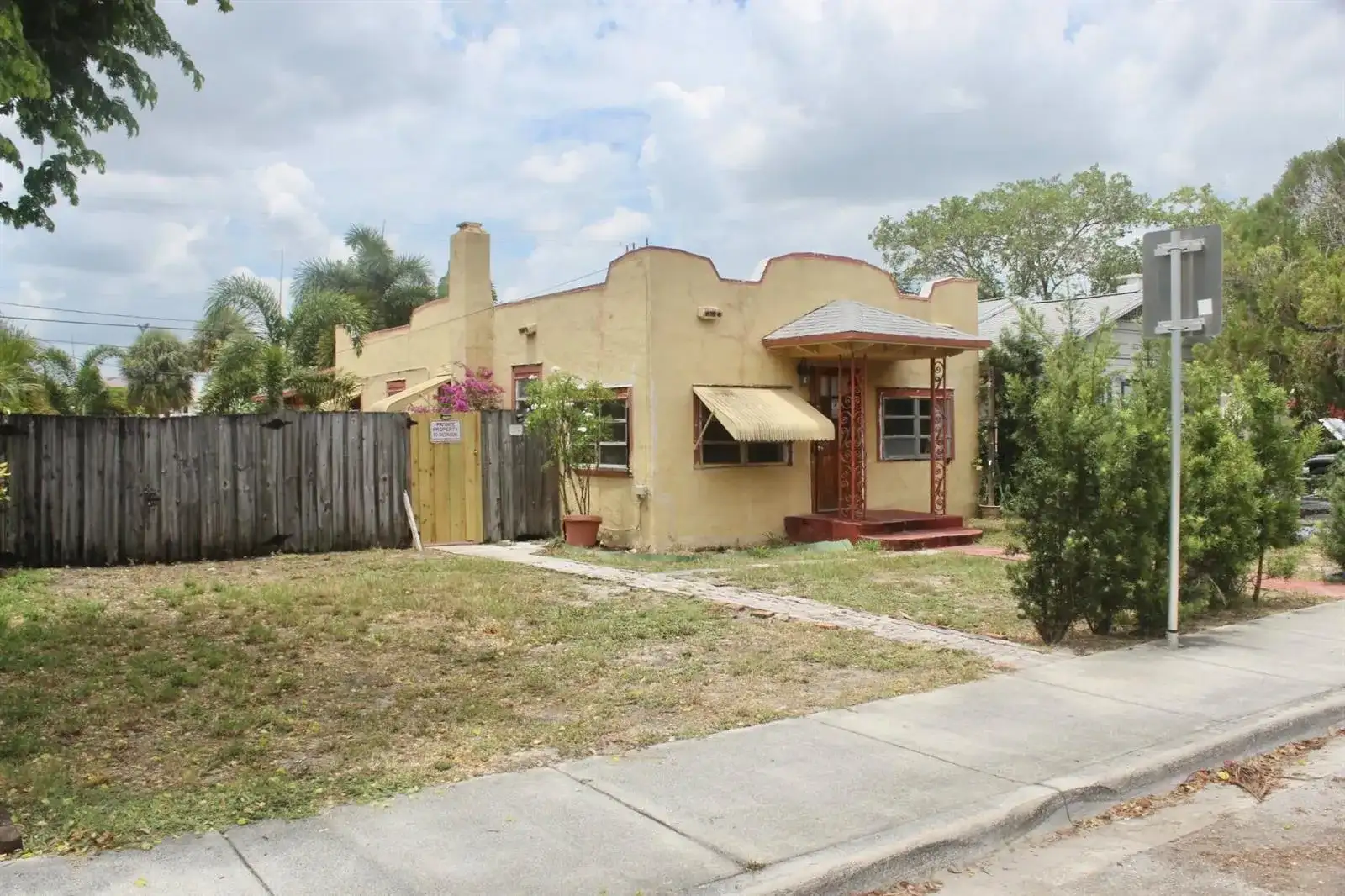 519 N J Street, FL 33460 photo 3