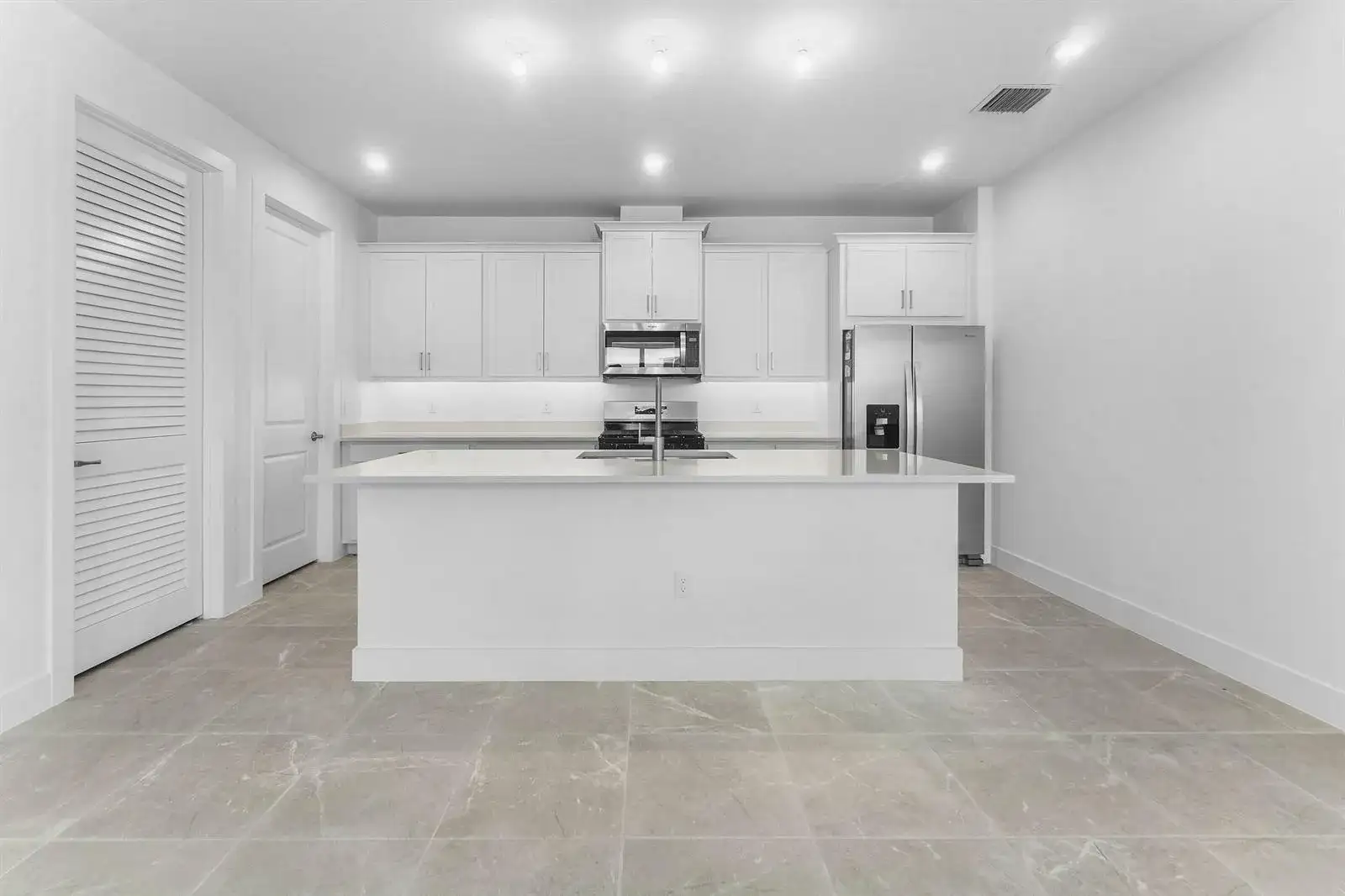 888 SW Newfield Avenue, Palm City FL 34990 photo 2