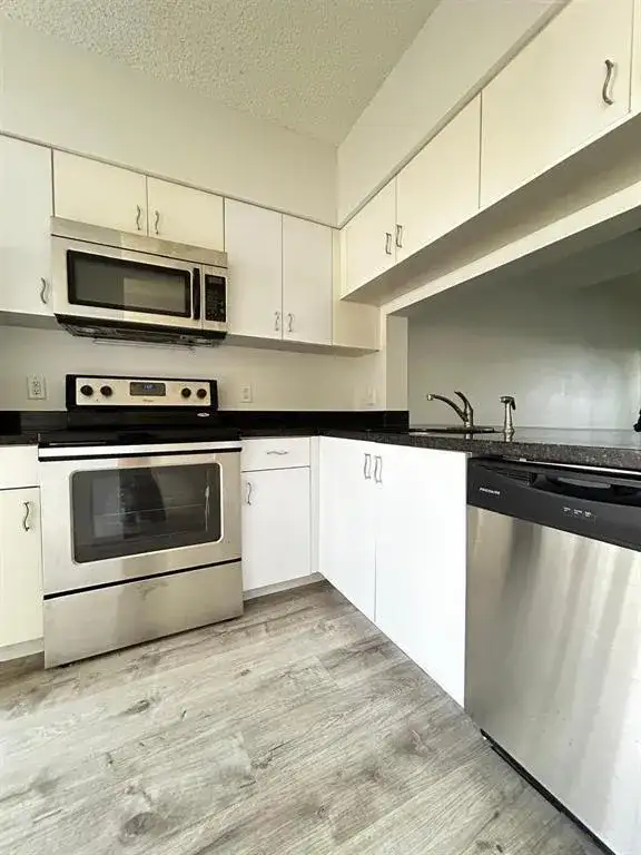 16637 HEMINGWAY Drive # 16637, Weston FL 33326 photo 2