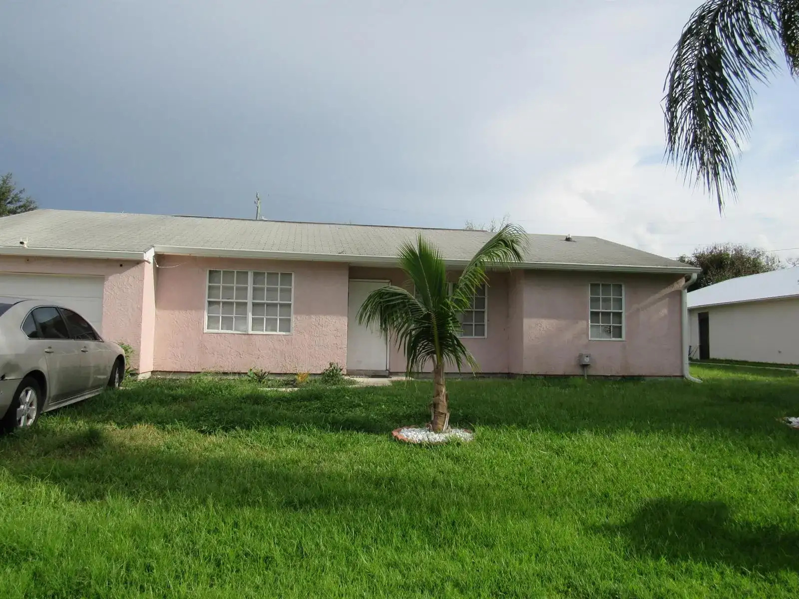 2557 SE ROBIN Circle, Port St. Lucie FL 34952 photo 2